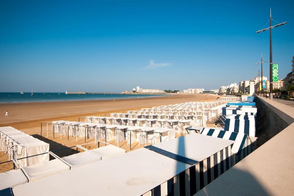 Studio Equipe Moderne A Deux Pas De La Plage レ・サ​​ーブル・ドロンヌ エクステリア 写真